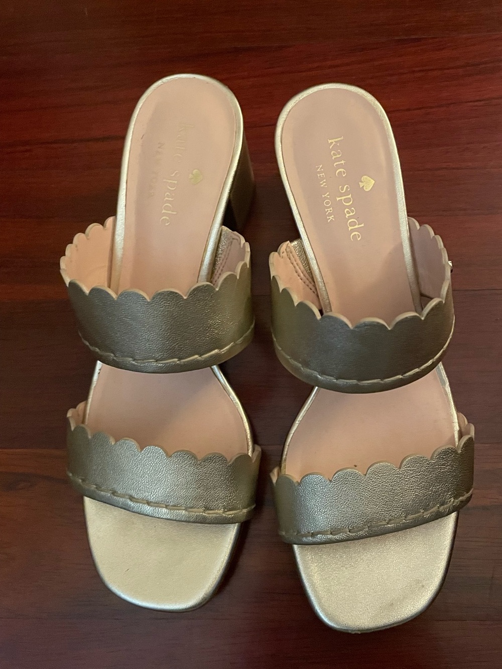 Kate Spade scalloped gold sandal mules sz 7